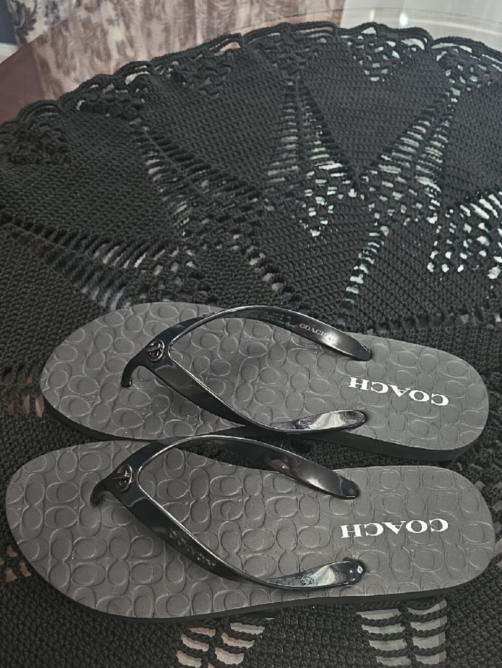 Like New Coach Black Logo-Embossed Thong Sandals - Picture 2 of 5